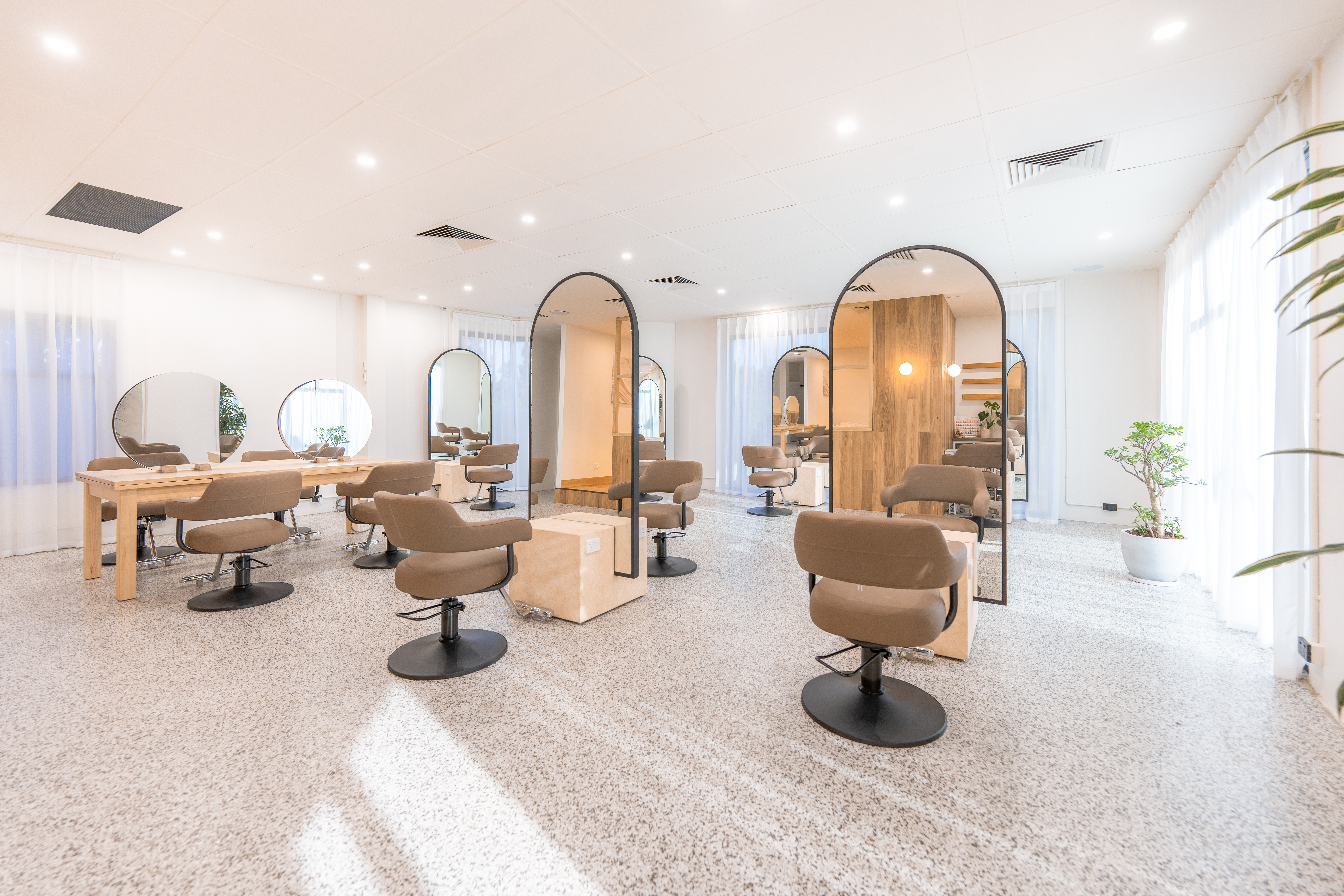 Moni Beauty & Hair — image 1